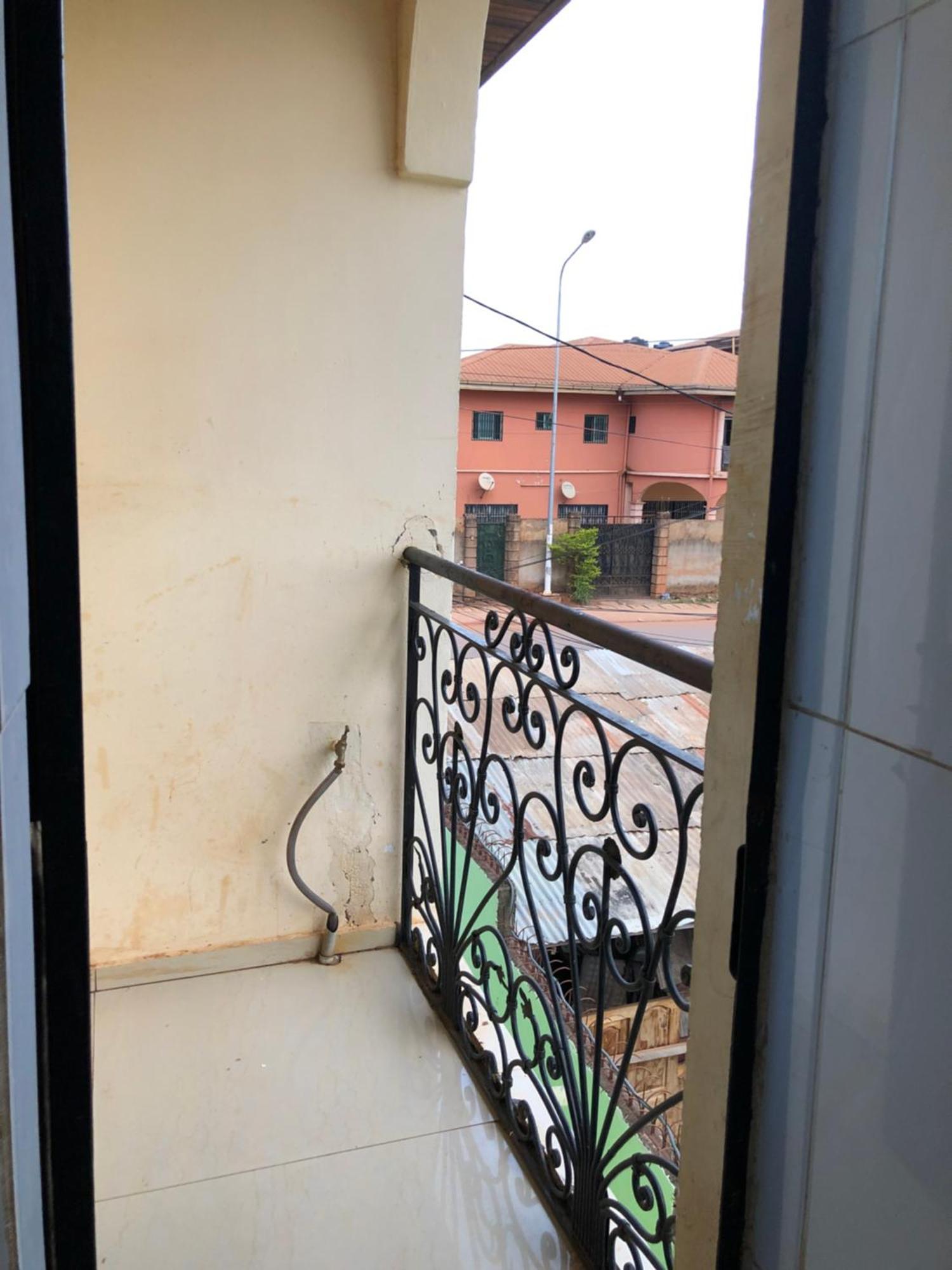 Appartement Moderne De 120M2, Dote De Cameras De Surveillance, Quartier Residentiel, Nkomo Maetur, Yaoundé Dış mekan fotoğraf